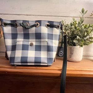 Michael Kors white and blue gingham crossbody bucket purse!